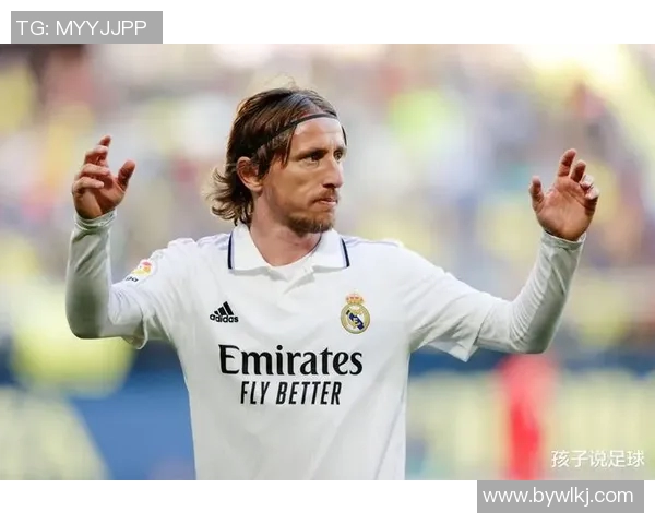 白人足球明星的魅力与风采胡须下的故事与荣耀