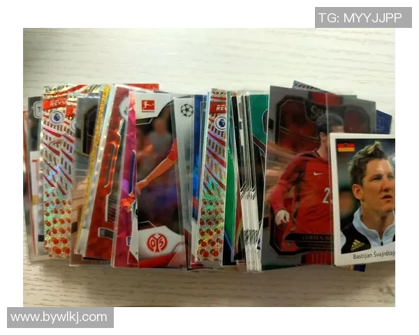 足球明星小卡自印引发球迷热潮展现个人魅力与职业生涯精彩瞬间 足球明星小卡自印引发球迷热潮展现个人魅力与职业生涯精彩瞬间